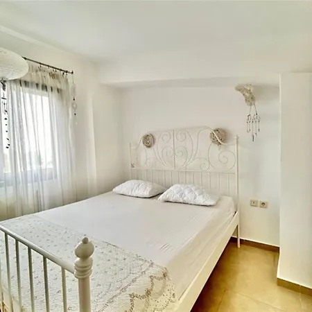 Ferienhaus Cristina House 2 Bedrooms 6 Guests *