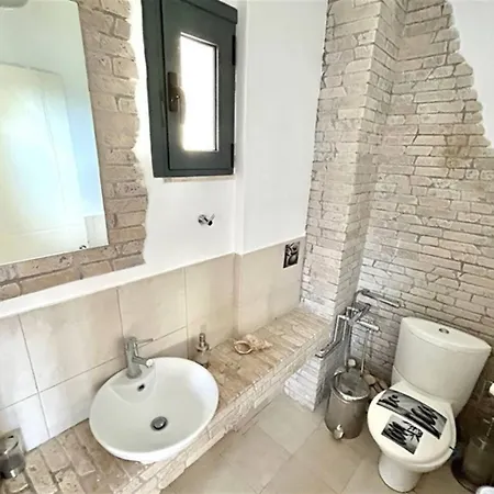Christina House 2 Bedrooms 6 Guests Prázdninový dům