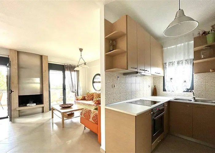 Cristina House 2 Bedrooms 6 Guests ハニオティス