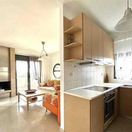 Christina House 2 Bedrooms 6 Guests Hanioti